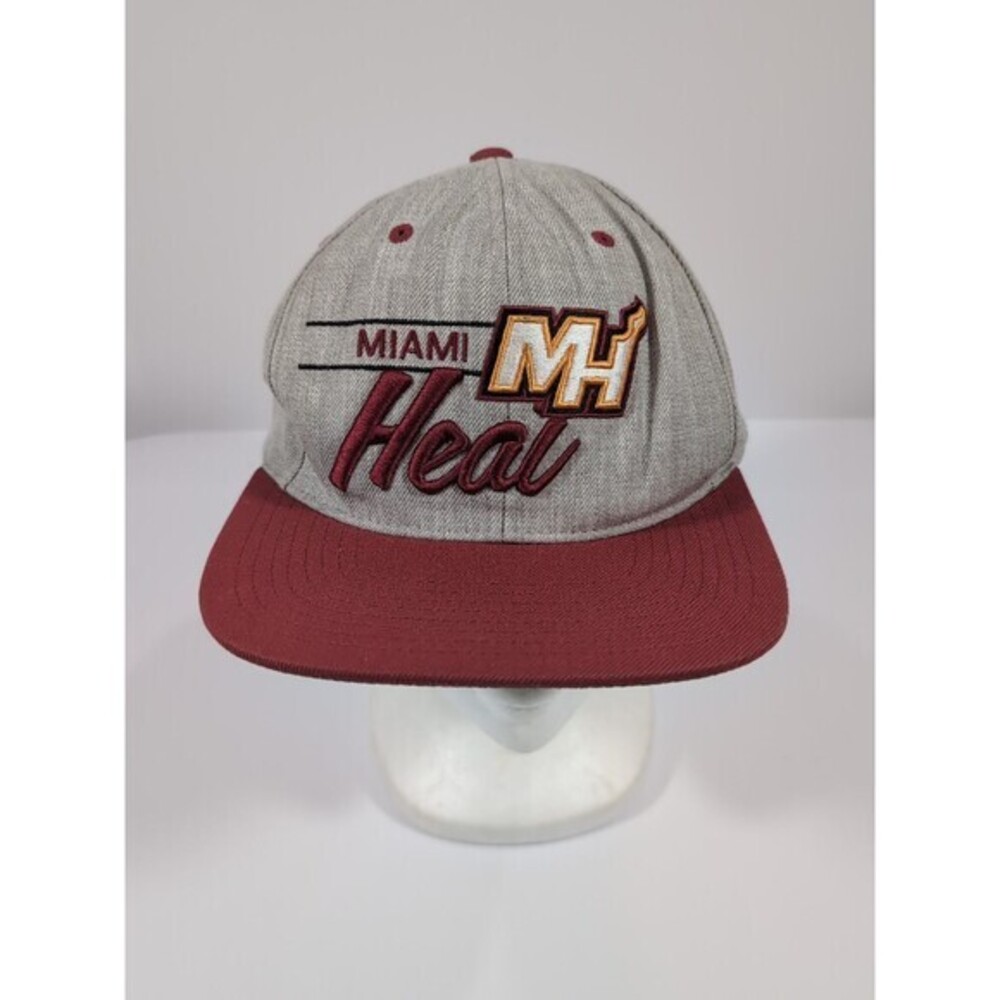 Vintage Mitchell &‎ Ness Miami Heat Snapback Baseball Hat Cap Nostalgia 20% Wool